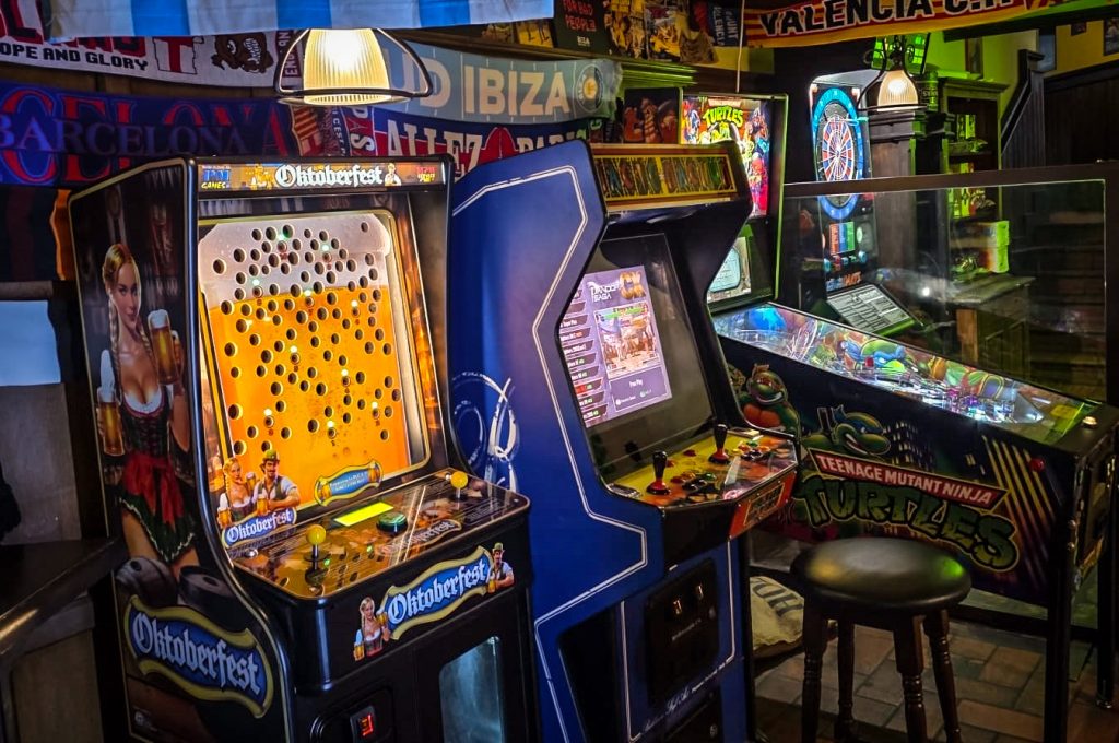 Wynajem arcade retro automaty